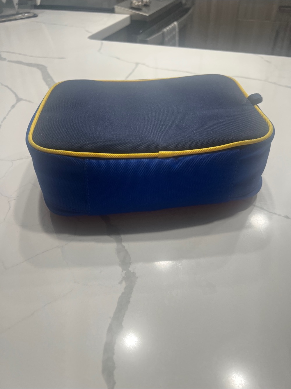 Polo by Ralph Lauren Red lunch Bag with Blue Trim - Picture 5 of 8